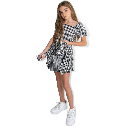 Theme Black and White Houndstooth The Noa Top - a Spirit Animal - Tops $60-$90 active August 2023 Apparel